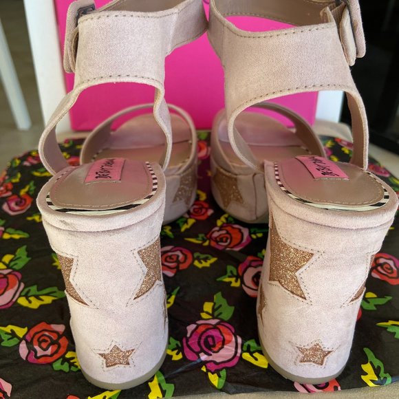 Betsey Johnson Taupe/Light Pinky Glitter Star High Heel Suede Women's Shoes US 8 - Picture 4 of 9